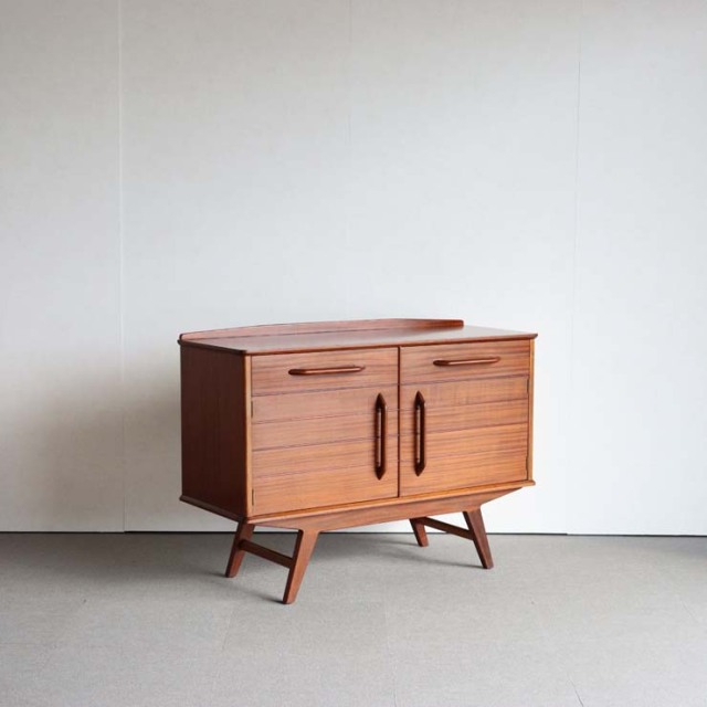 ジープランのサイドボード