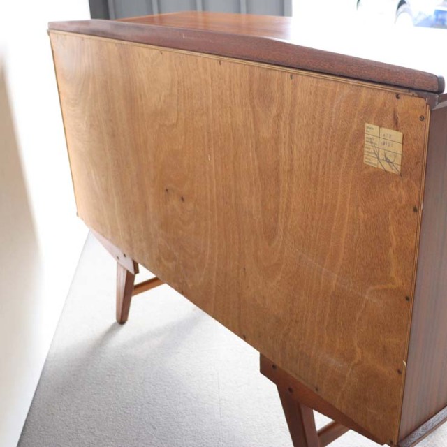 ジープランのサイドボード