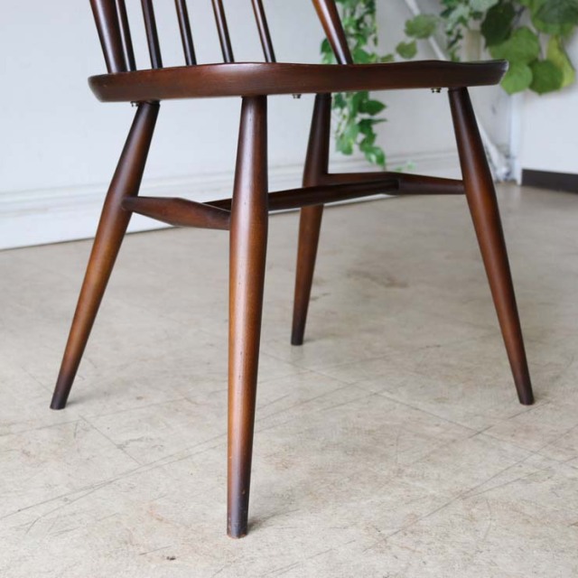 アーコール（ERCOL）ゴールドスミスチェア【ブラウン】１脚　商品番号【122089b】