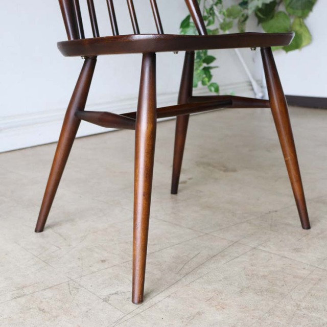 アーコール（ERCOL）ゴールドスミスチェア【ブラウン】１脚　商品番号【022021c】