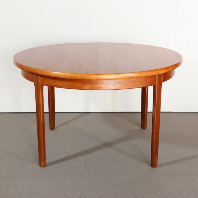 送料込み！ 【ヤミツキ】 ELLIOTTS OF NEWBURY製ラウンドダイニング