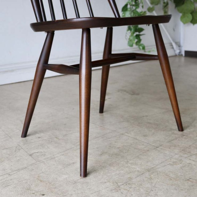 アーコール（ERCOL）ゴールドスミスチェア【ブラウン】１脚　商品番号【022021d】