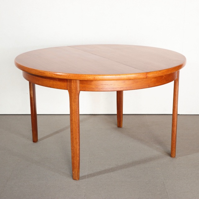 送料込み！ ELLIOTTS OF NEWBURY製ラウンドダイニングテーブル 天板再