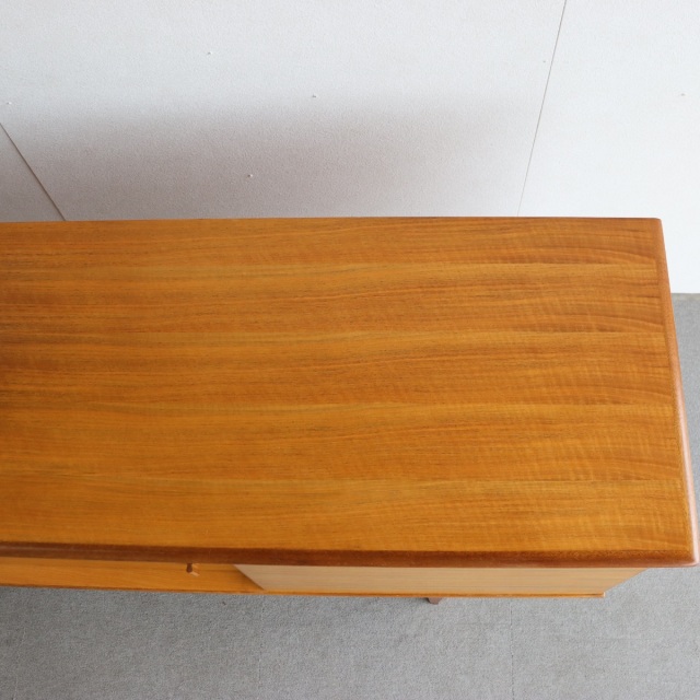 アルフレッドコックスAlfredCoxのサイドボード