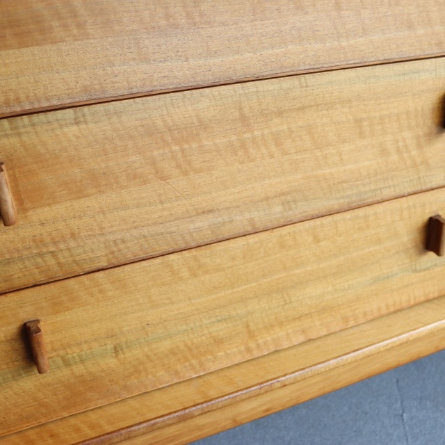 アルフレッドコックスAlfredCoxのサイドボード