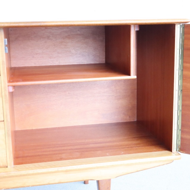 アルフレッドコックスAlfredCoxのサイドボード