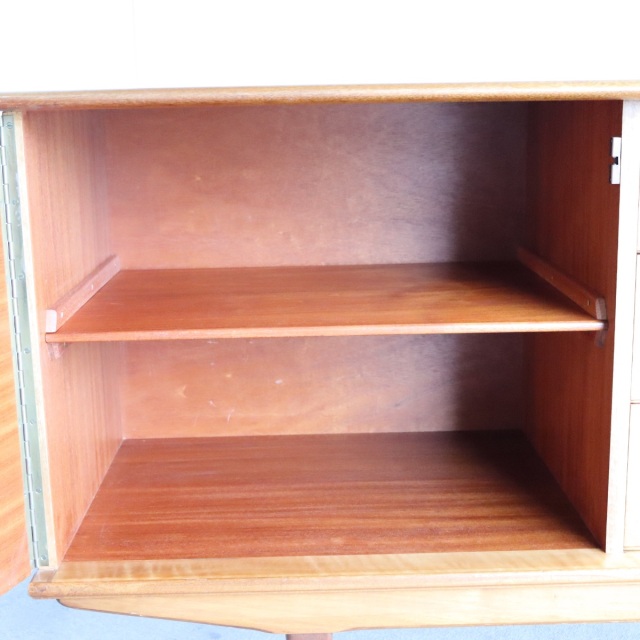 アルフレッドコックスAlfredCoxのサイドボード