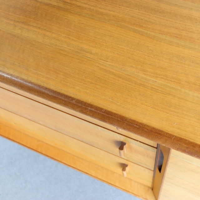 アルフレッドコックスAlfredCoxのサイドボード