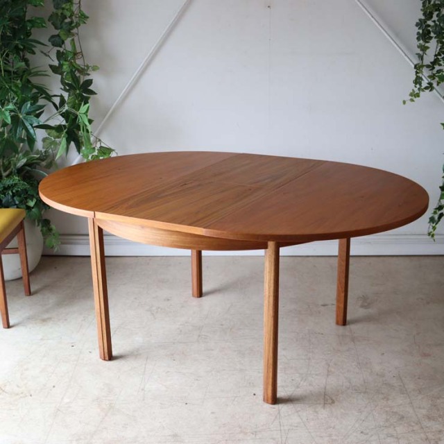 アルフレックス 円形ダイニングテーブル ナチュラルウッド アルフレックス ジャパン | arflex（アルフレックス ジャパン）