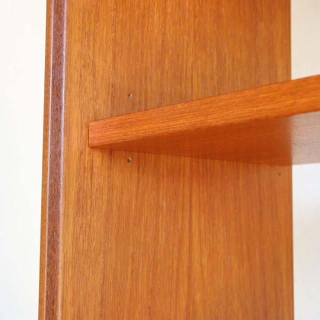 ジャイアント馬場さん以下 ジープランG-Planのブックケース、棚