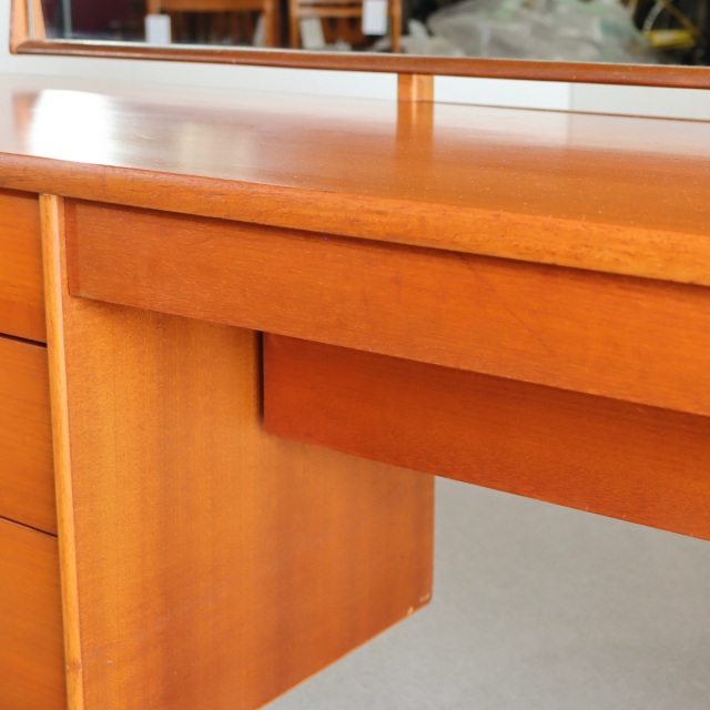 オースティンスイートAustinsuiteのドレッサー