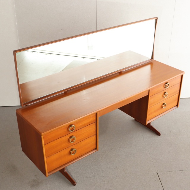 オースティンスイートAustinsuiteのドレッサー