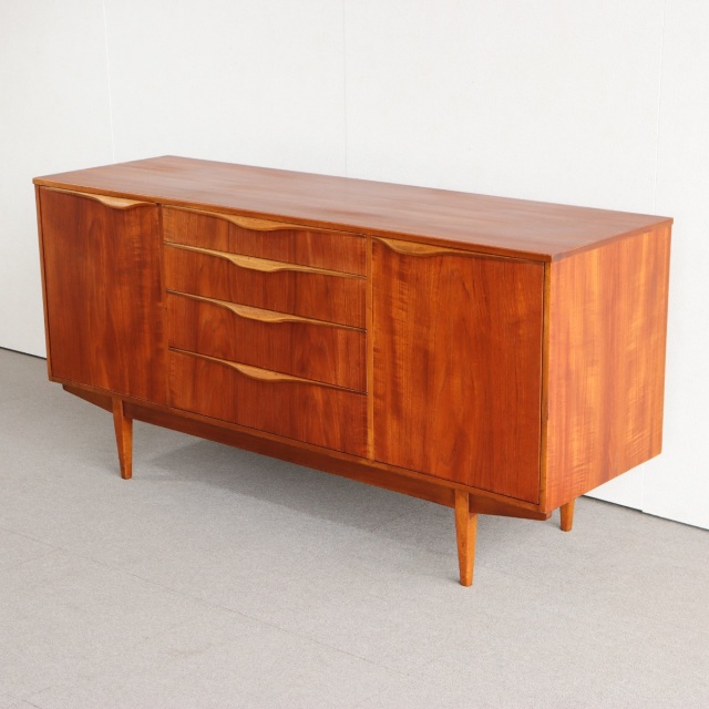 サトクリフオブトッドモーデンSUTCLIFFE OF　TODMORDENのサイドボード