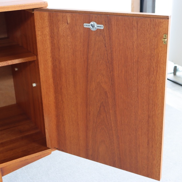 サトクリフオブトッドモーデンSUTCLIFFE OF　TODMORDENのサイドボード