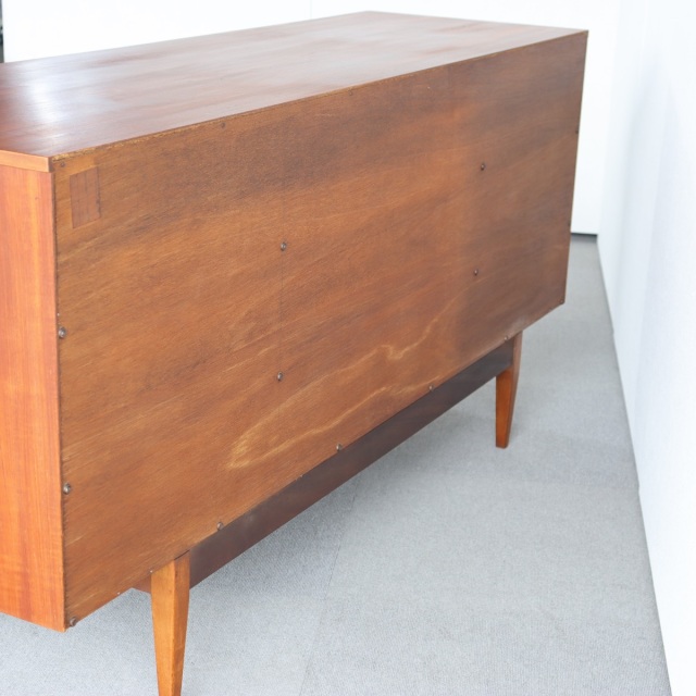 サトクリフオブトッドモーデンSUTCLIFFE OF　TODMORDENのサイドボード
