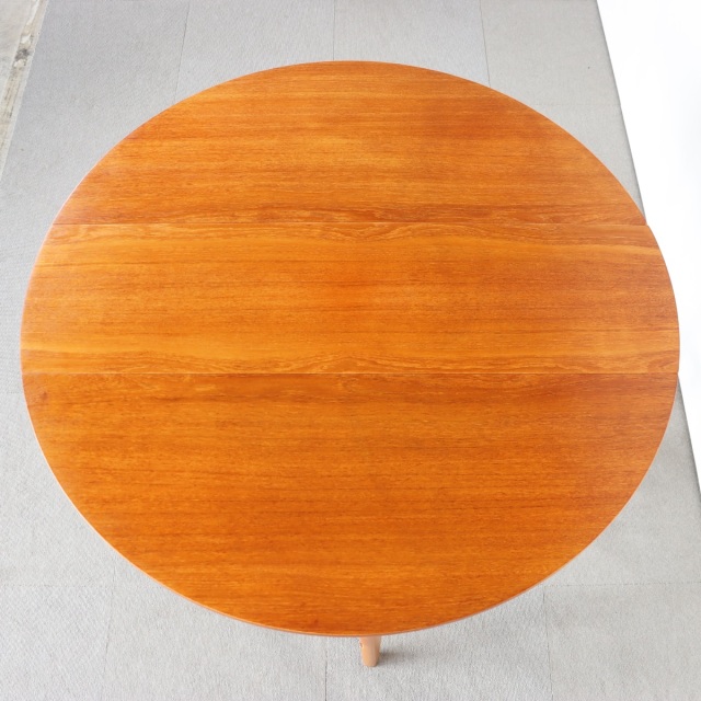 イギリス ビンテージ チークドロップリーフ ラウンドテーブル (301) 英国からやってきた！チーク材でできた折りたたみできる
