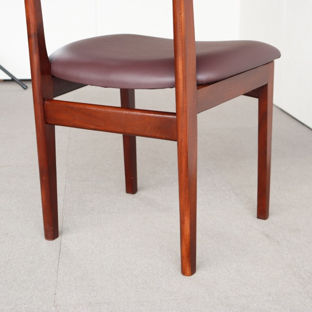 ヤンガーYoungerのダイニングチェア