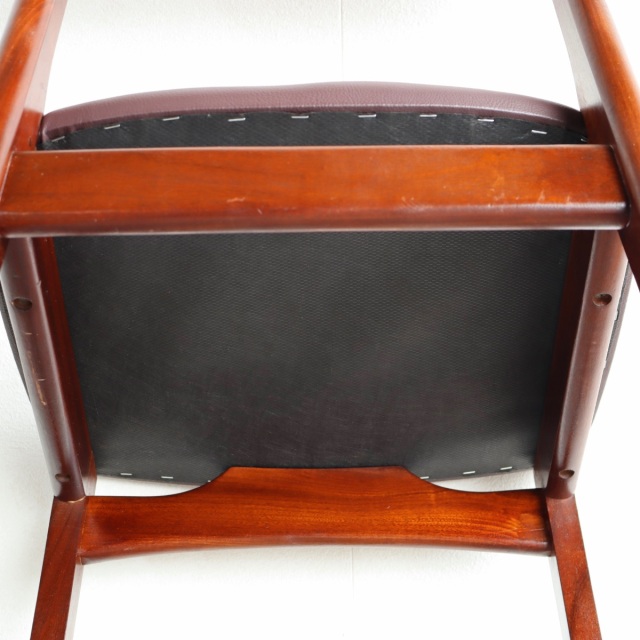 ヤンガーYoungerのダイニングチェア