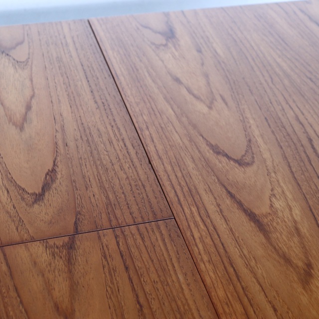 ネイサンNATHANのオーバルダイニングテーブル