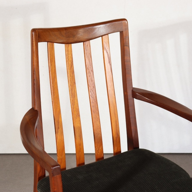 送料込み！ ジープランG-PLAN製 スラットバックダイニングチェア