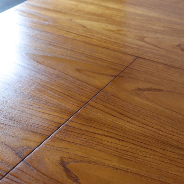 ネイサンNATHANのオーバルダイニングテーブル