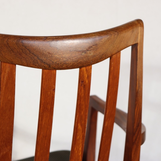 送料込み！ ジープランG-PLAN製 スラットバックダイニングチェア