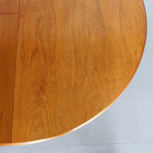 メレデューMEREDEW製チーク材ヴィンテージラウンドダイニングテーブル