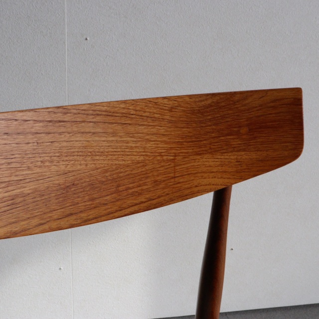 ジープランG-PLANのIb KOFOD LARSENデザインのダイニングチェア