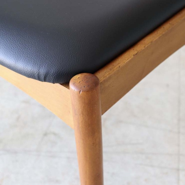 英国製ダイニングチェア（ブラック）商品番号【022102b】