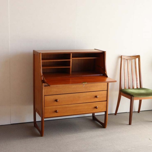 ヴィンテージのビュロー