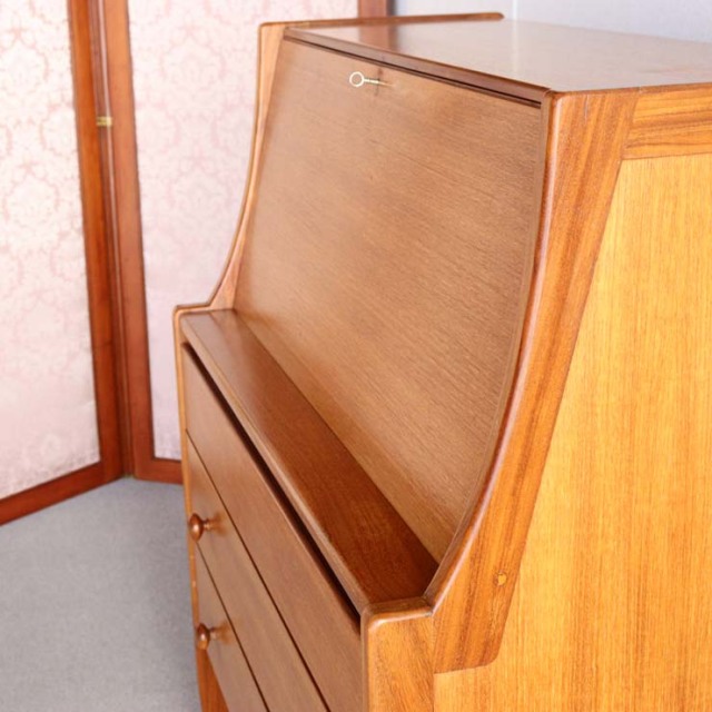 ヴィンテージのビュロー