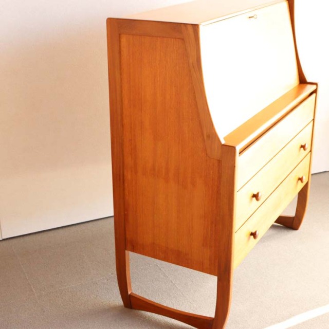 ヴィンテージのビュロー