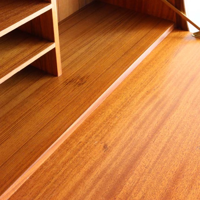 ヴィンテージのビュロー