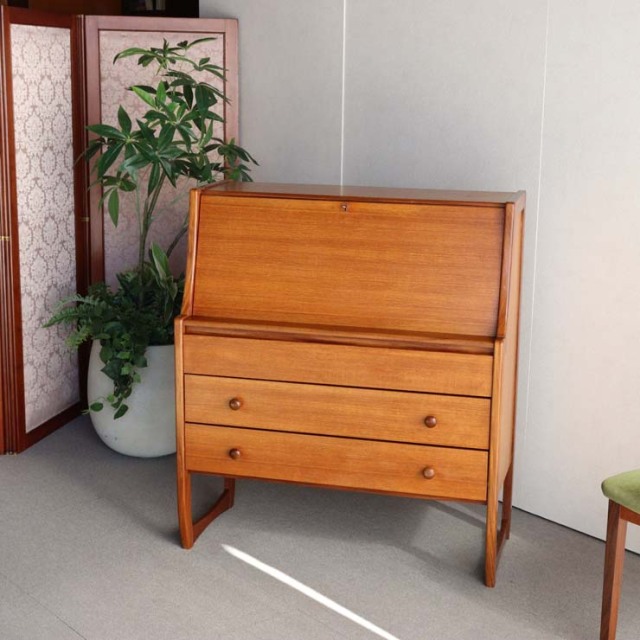 ヴィンテージのビュロー