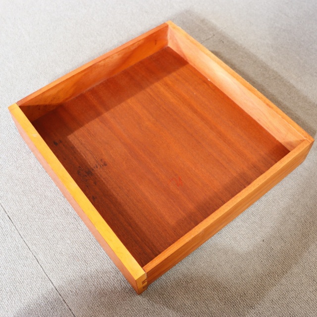 英国ヴィンテージのチッピー製テレフォンベンチ