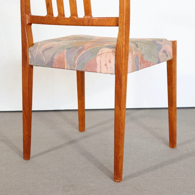 デンマーク製ヴィンテージのダイニングチェア　チーク材