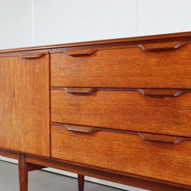 オースティンスイートのサイドボード