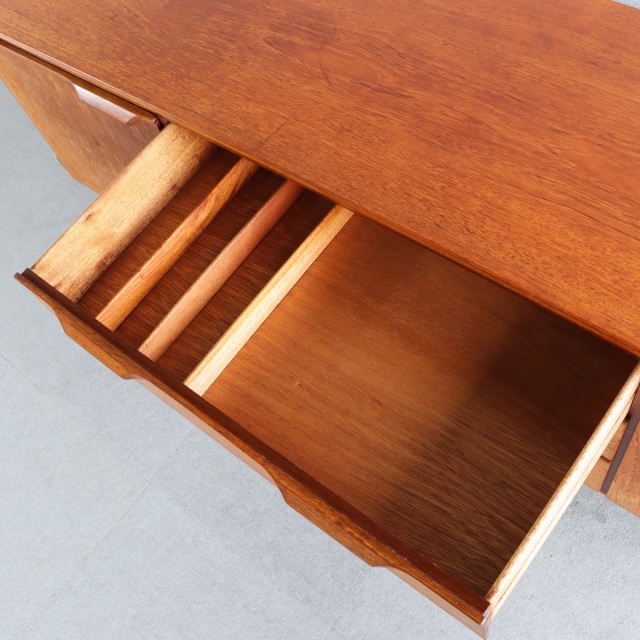 オースティンスイートのサイドボード