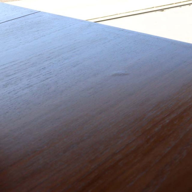 ヤンガーYOUNGER製　ダイニングテーブル