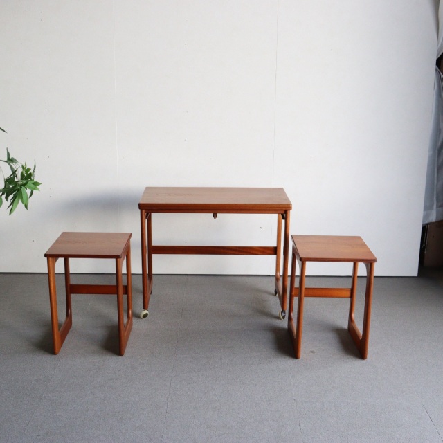 マッキントッシュMcIntoshのネストテーブル