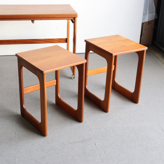 マッキントッシュMcIntoshのネストテーブル