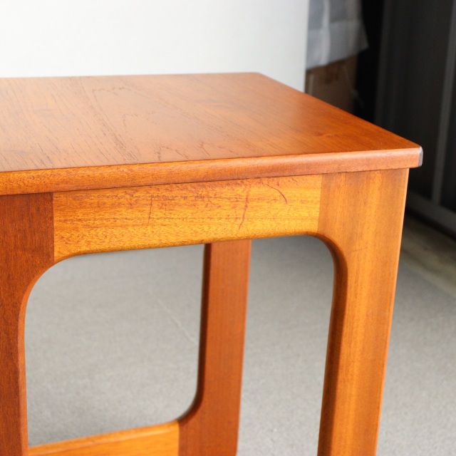 マッキントッシュMcIntoshのネストテーブル