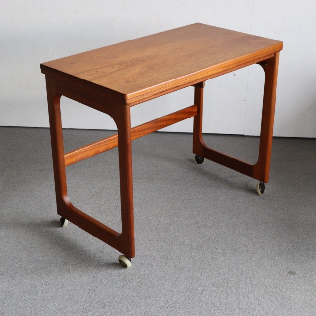 マッキントッシュMcIntoshのネストテーブル