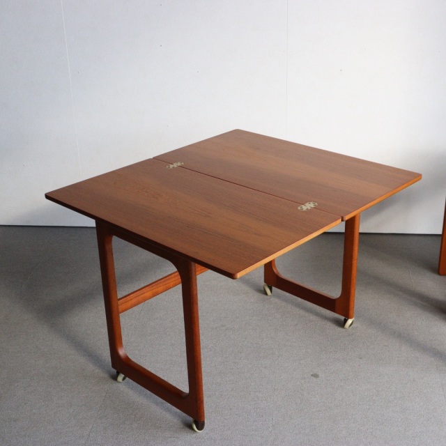 マッキントッシュMcIntoshのネストテーブル