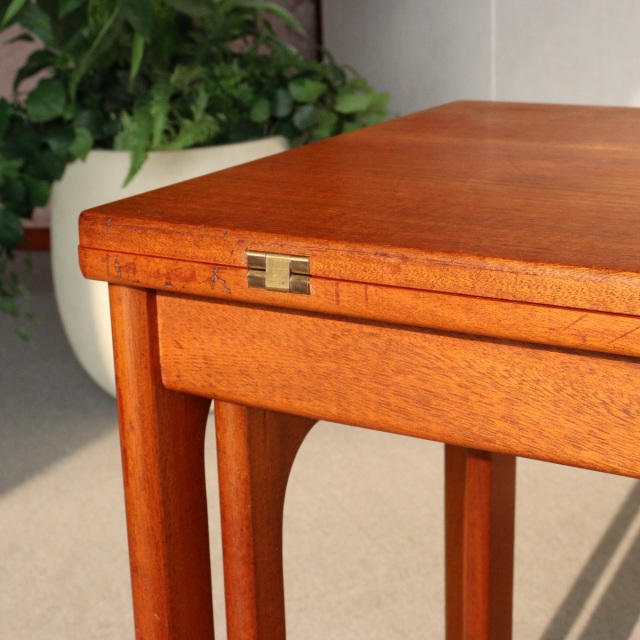 マッキントッシュMcIntoshのネストテーブル