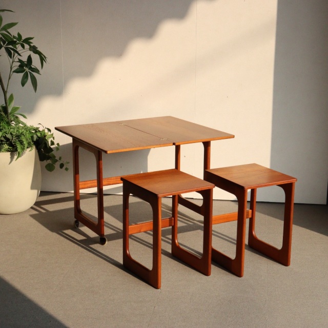 マッキントッシュMcIntoshのネストテーブル