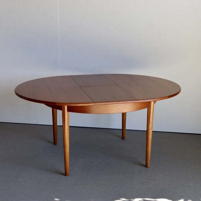 【最終お値下げ】イギリス　アンティーク　木製 円形ダイニングテーブル VINTAGE 丸い ダイニングテーブル リビング イギリス製 アンティーク