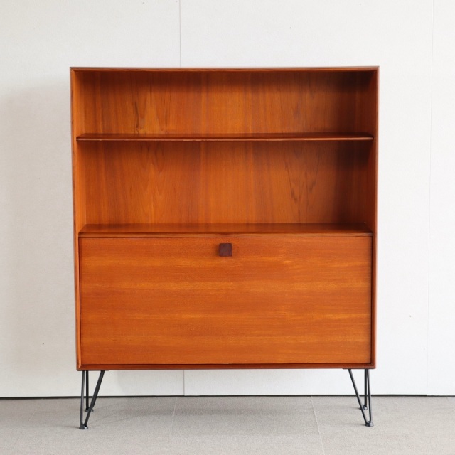 アイアンレッグを付けたジープランの棚