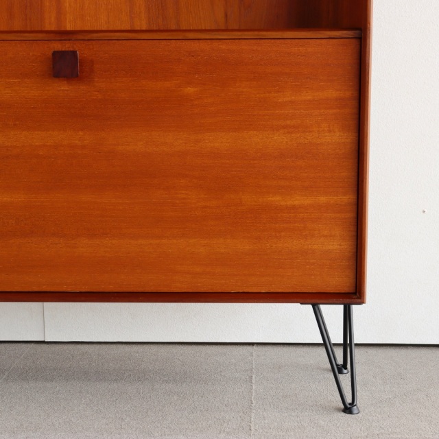 アイアンレッグを付けたジープランの棚