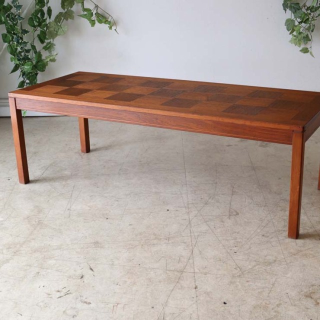 ノルウェー製　コーヒーテーブル　商品番号【022017】